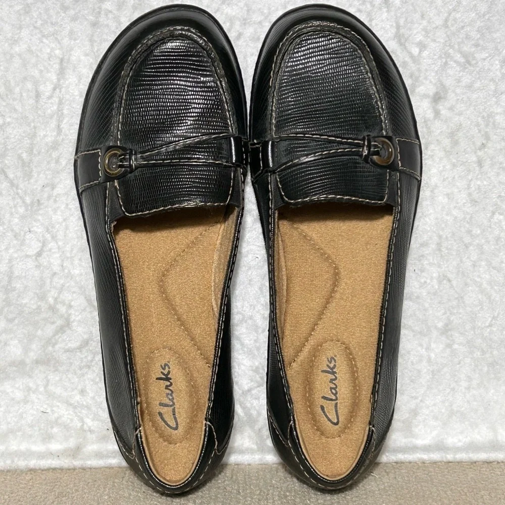 Clarks Womens Black Cora Daisy Leather Slip On Casual Loafers Shoes SZ 8M NWOT
